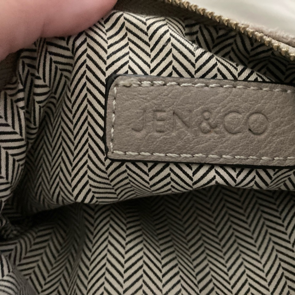Jen & Co Wristlet View 4